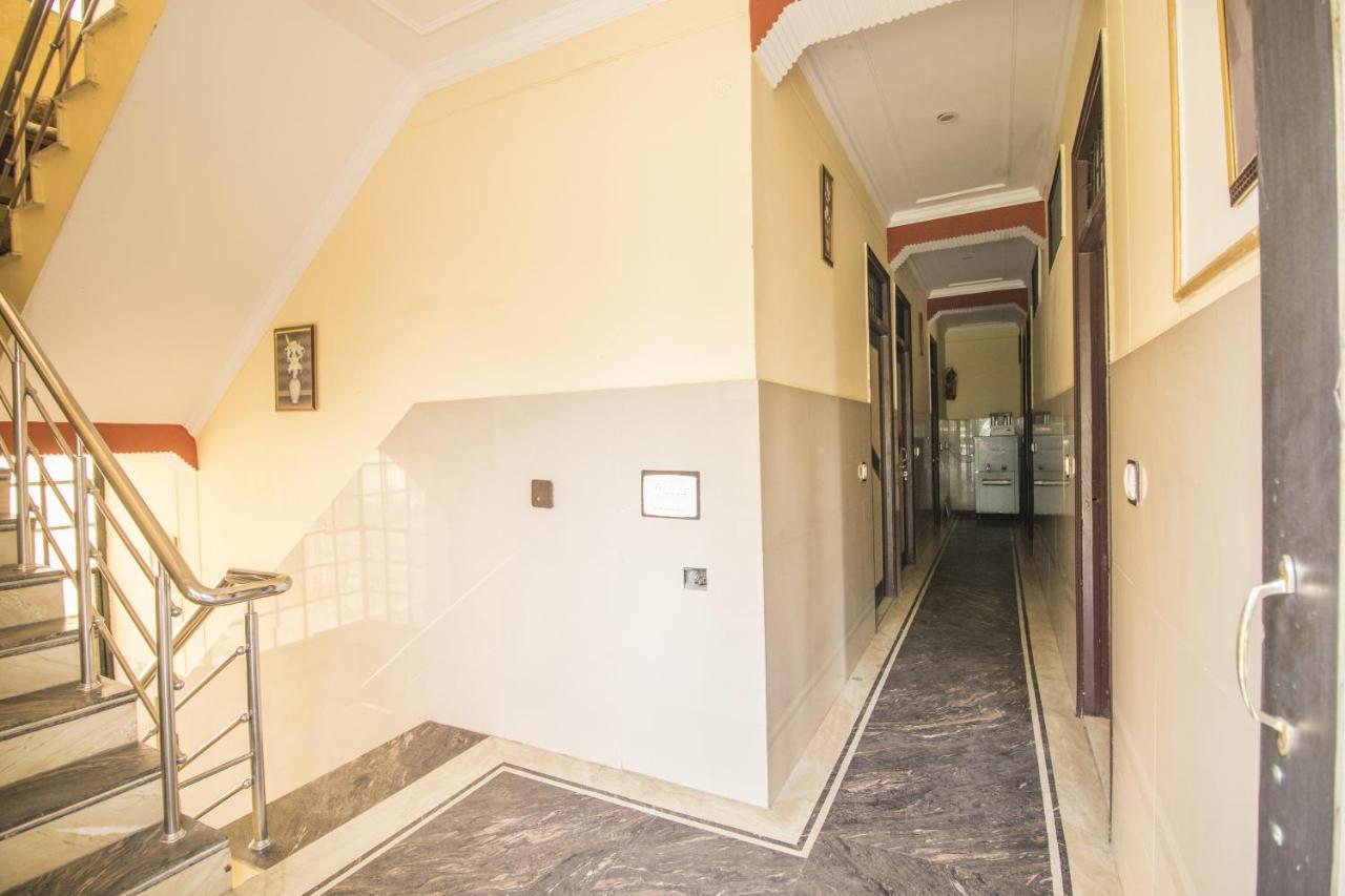 Hotel Bajaj Inn Dehradun Zewnętrze zdjęcie