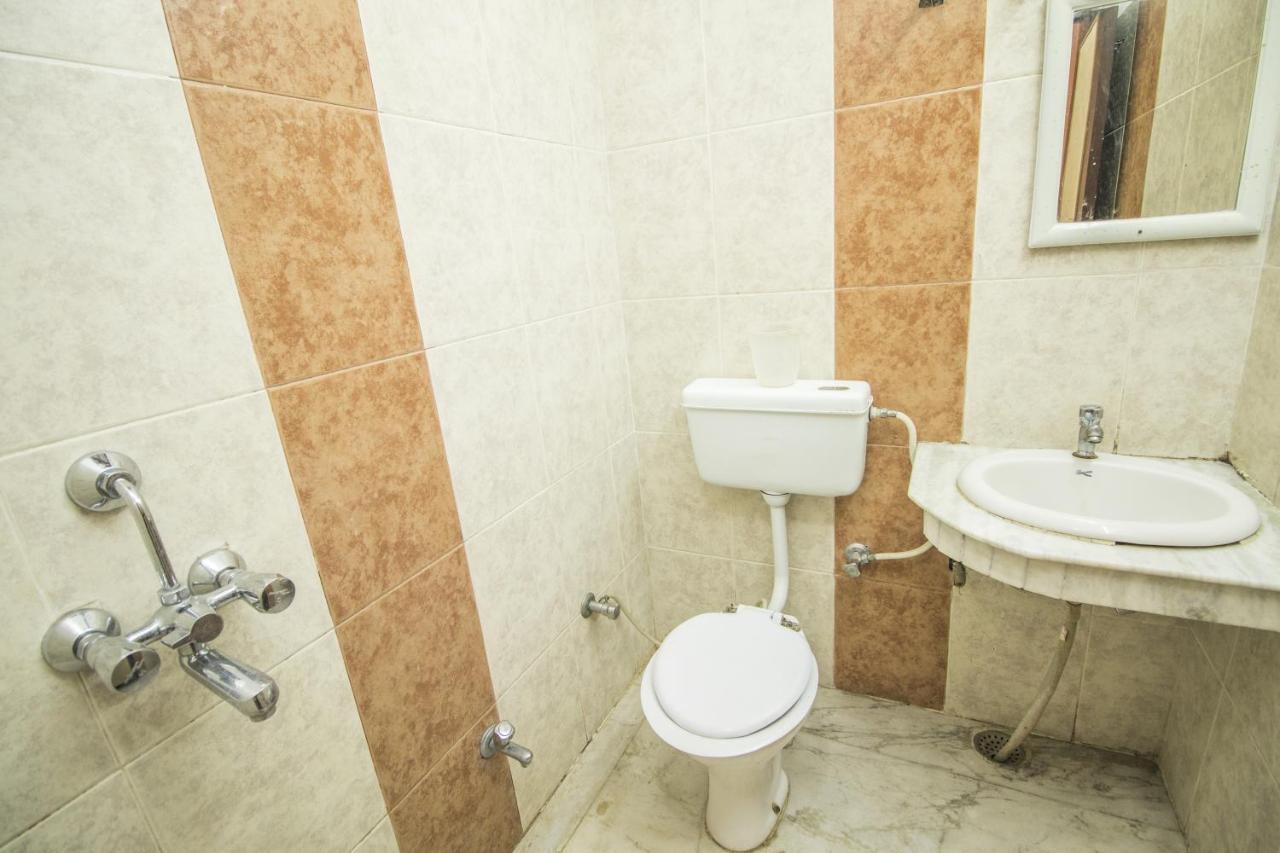 Hotel Bajaj Inn Dehradun Zewnętrze zdjęcie